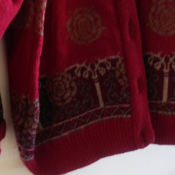 Vintage sweater Sale!!!☺️💞 - Picture 3 of 9